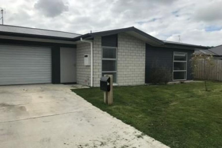 Photo of property in 1/30 Heath Street, Saint Andrews, Hamilton, 3200
