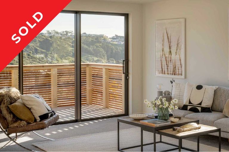 Photo of property in 43 Oakum Road, Whitby, Porirua, 5024