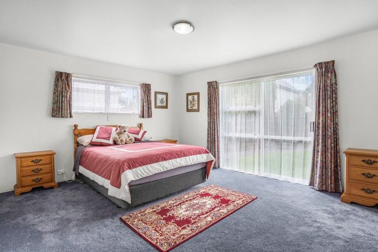 Photo of property in 15 Wood Street, Greytown, 5712