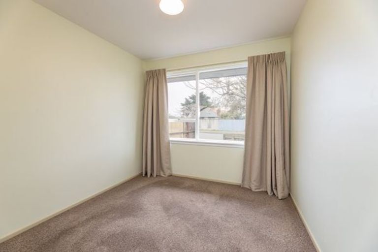 Photo of property in 32 Woodgrove Avenue, North New Brighton, Christchurch, 8083