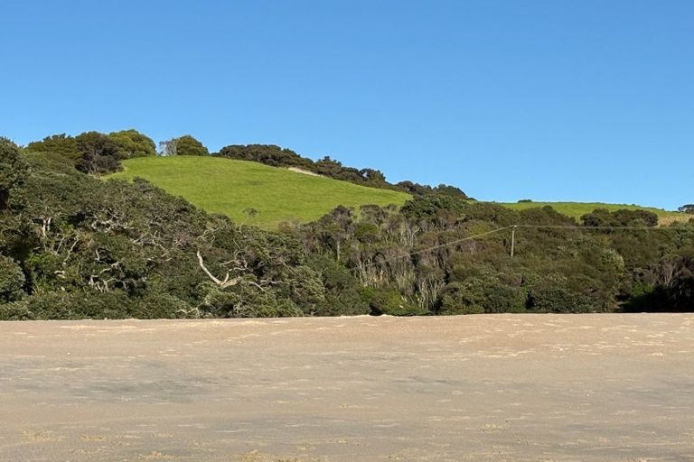 Photo of property in 1282 Cove Road, Langs Beach, Waipu, 0582