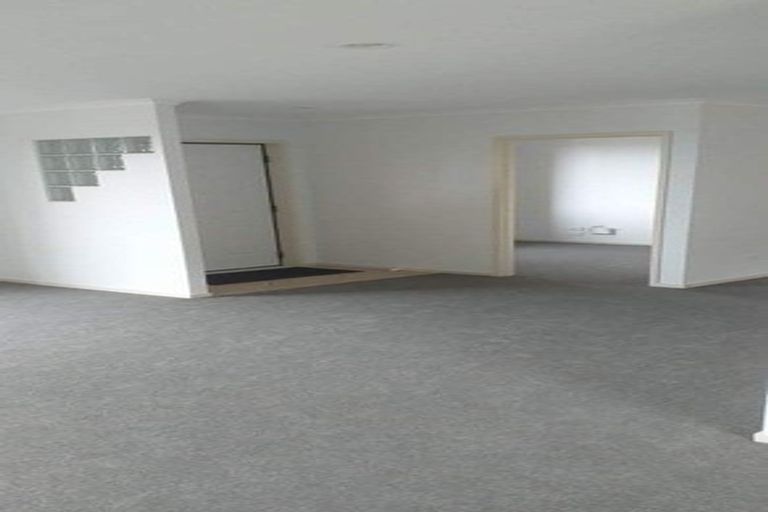 Photo of property in 20 Tauranga Place, Orewa, 0931