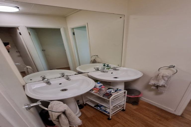 Photo of property in 1/129 Grafton Road, Grafton, Auckland, 1010