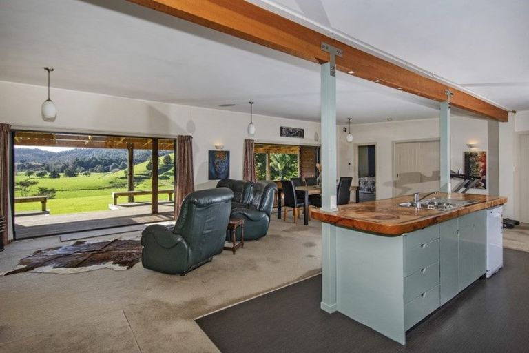 Photo of property in 942 Tapuhi Road, Hukerenui, Hikurangi, 0182