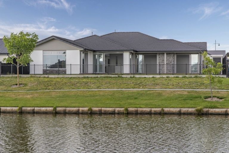 Photo of property in 73 The Esplanade, Pegasus, 7612