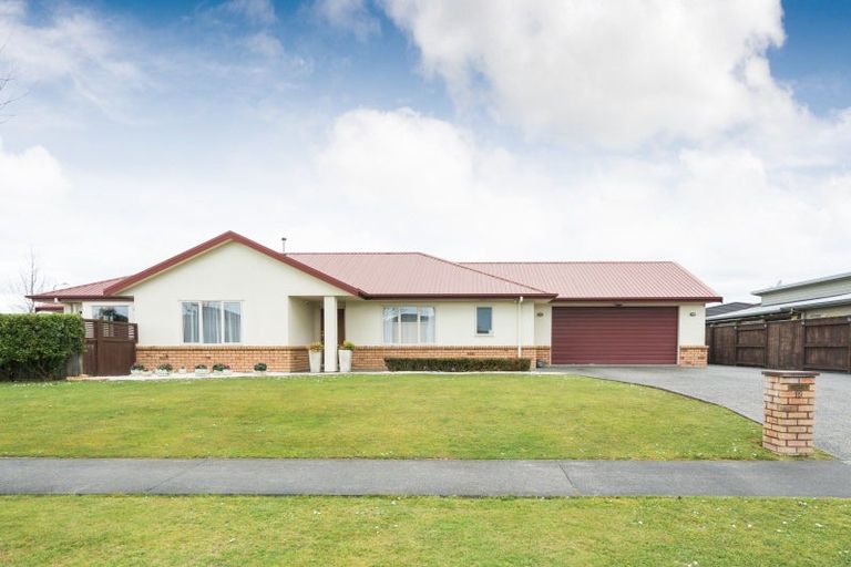 Photo of property in 19 Branigan Parade, Kelvin Grove, Palmerston North, 4414