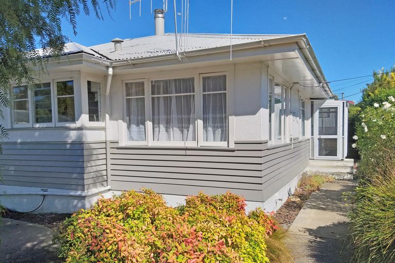 Photo of property in 27 Arun Street, South Hill, Oamaru, 9400