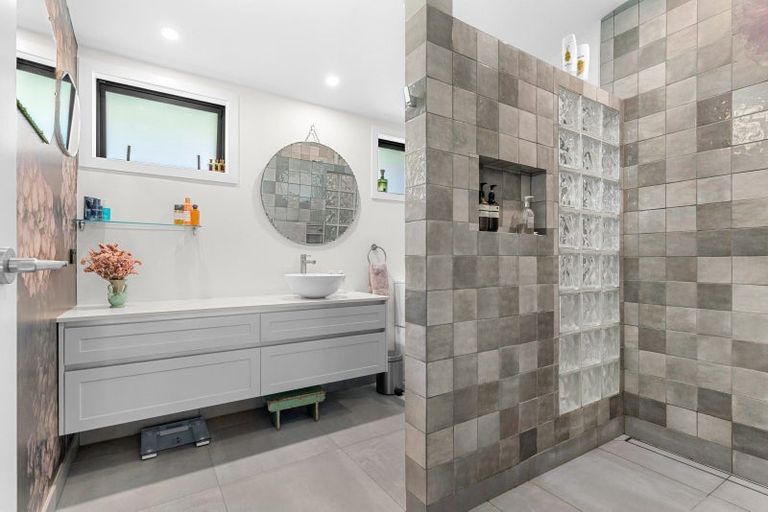 Photo of property in 6 The Strand, Whakapirau, Maungaturoto, 0583