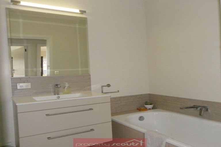 Photo of property in 17 Manor Place, Bryndwr, Christchurch, 8053