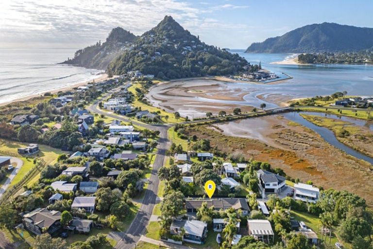 Photo of property in 163 Ocean Beach Road, Tairua, 3508