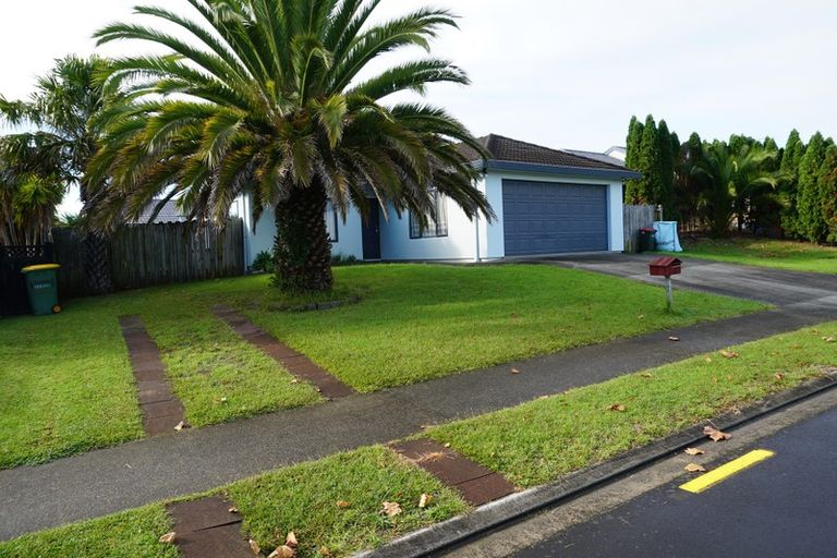 Photo of property in 13 Kellaway Drive, East Tamaki, Auckland, 2013