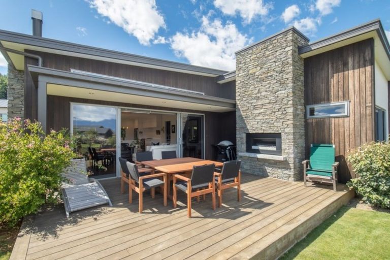 Photo of property in 5 Edgewood Place, Wanaka, 9305