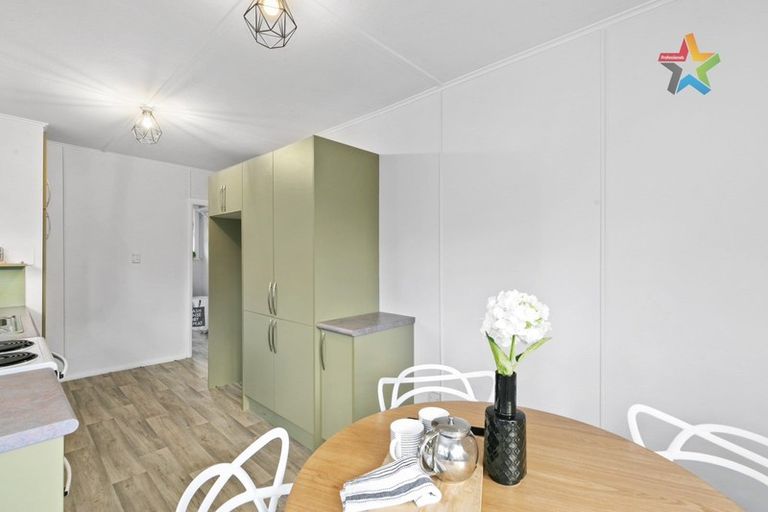 Photo of property in 193 Waddington Drive, Naenae, Lower Hutt, 5011