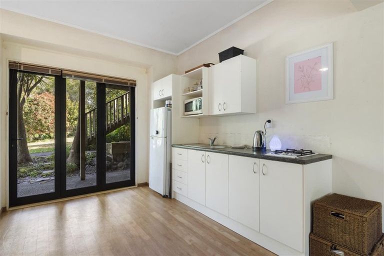 Photo of property in 44 Wintour Road, Waimauku, 0812