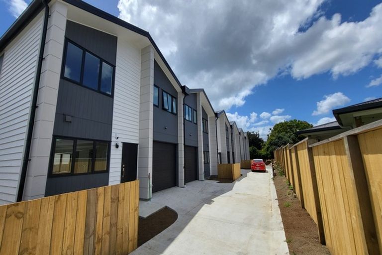 Photo of property in 2/81 Pilkington Road, Panmure, Auckland, 1072