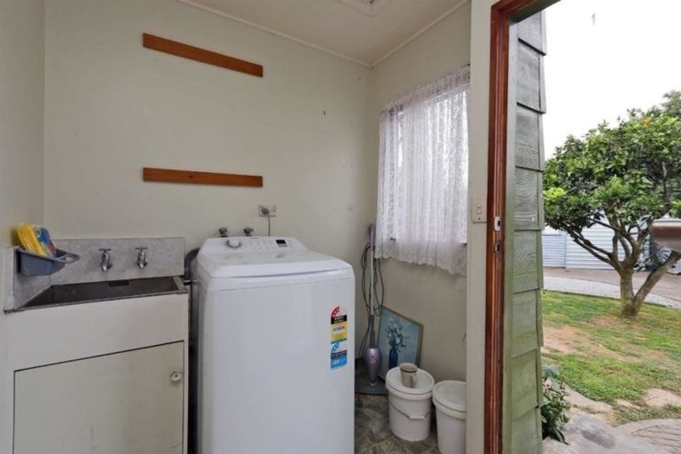 Photo of property in 84 Diaz Drive, Flaxmere, Hastings, 4120