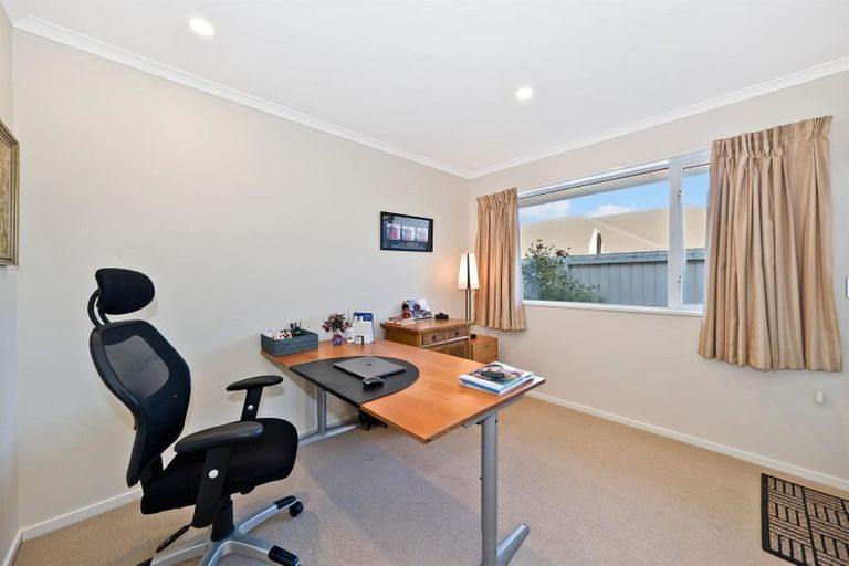 Photo of property in 10 Richard Seddon Drive, Northwood, Christchurch, 8051