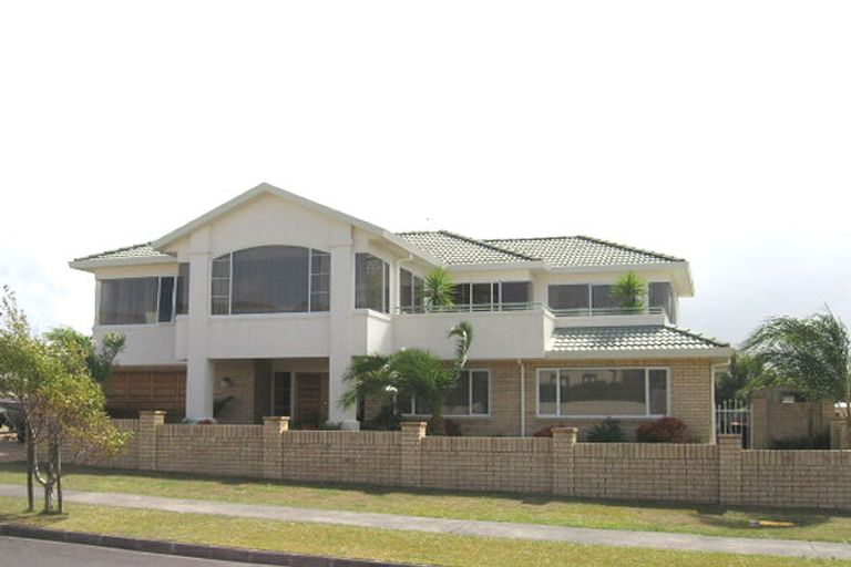 Photo of property in 16 Seacrest Drive, West Harbour, Auckland, 0618