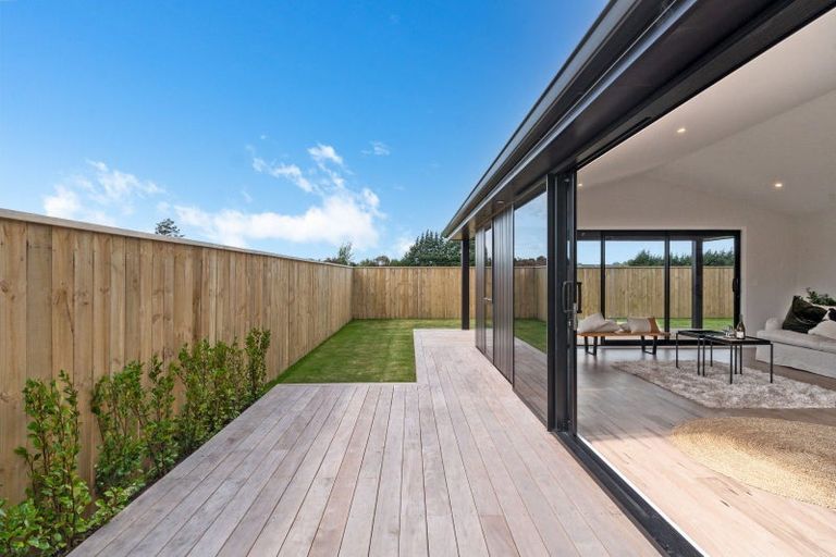 Photo of property in 6 Kakariki Crescent, Carterton, 5713