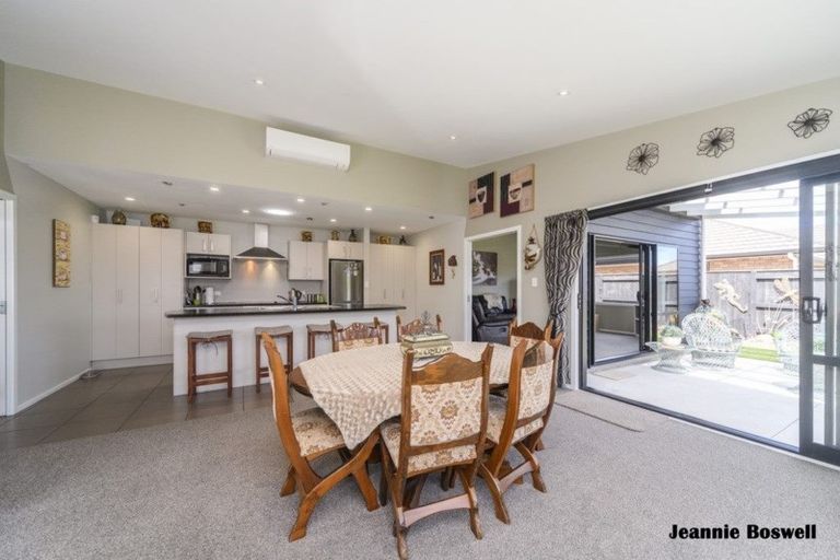 Photo of property in 5 Levi Place, Kelvin Grove, Palmerston North, 4414