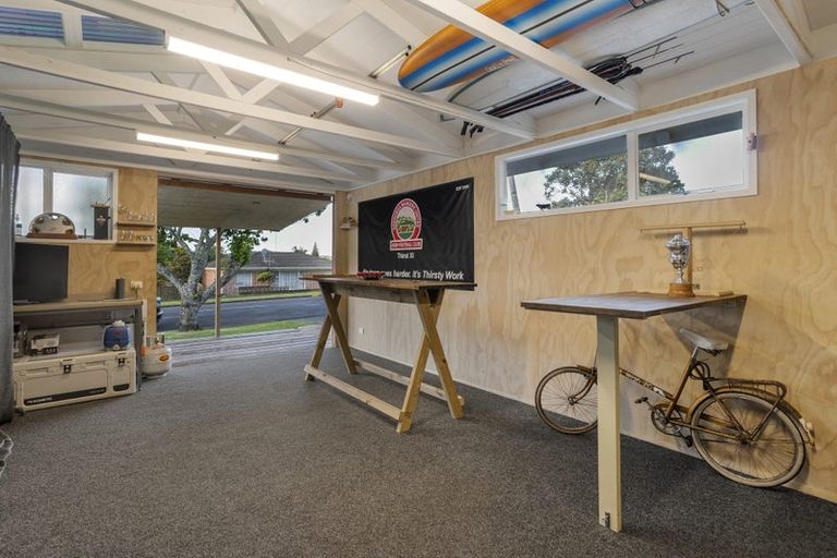 Photo of property in 93 Taylor Road, Mangere Bridge, Auckland, 2022