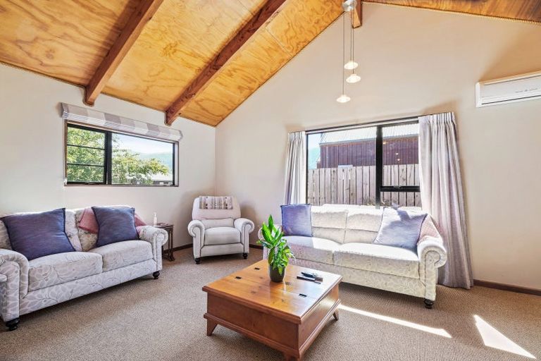 Photo of property in 2 Tarndale Place, Hanmer Springs, 7334