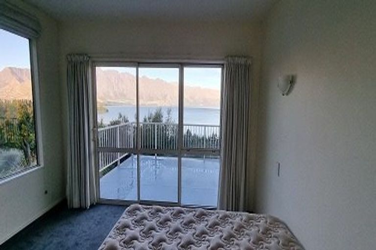 Photo of property in 3a Strawberry Lane, Fernhill, Queenstown, 9300