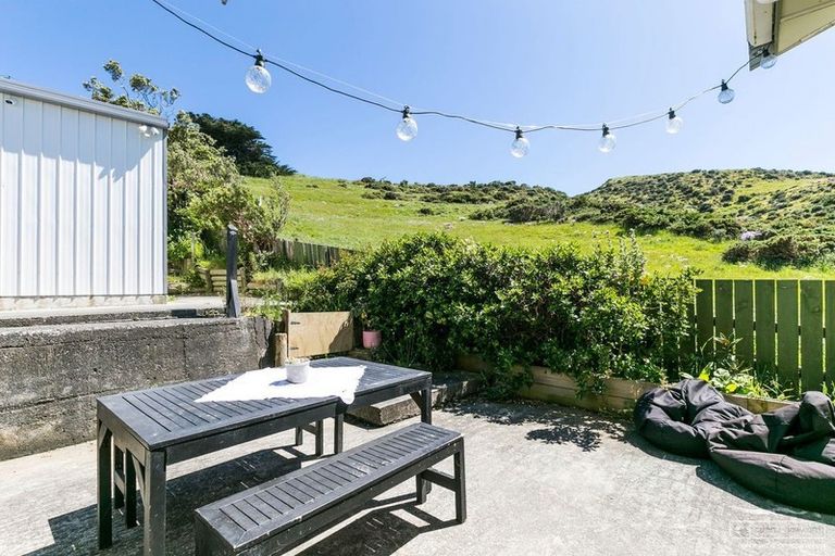 Photo of property in 46 Whanake Street, Titahi Bay, Porirua, 5022