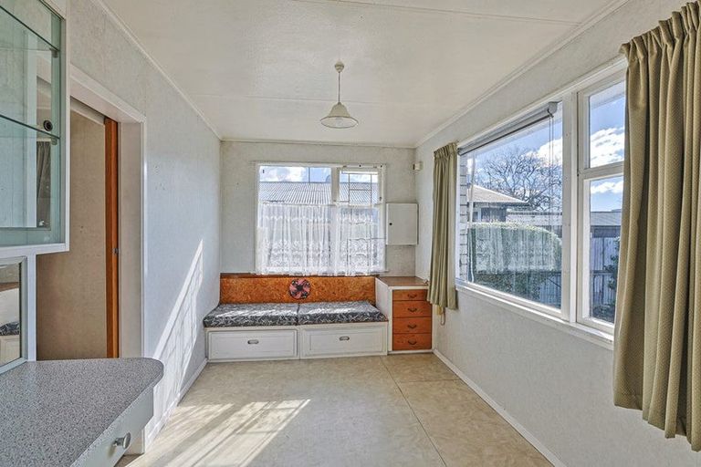 Photo of property in 23 Upham Street, Havelock North, 4130
