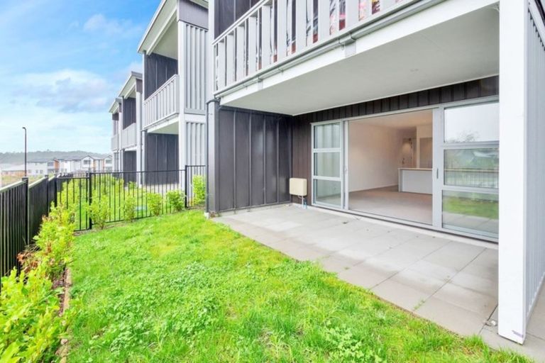 Photo of property in 4/27 Dida Park Drive, Kumeu, 0810