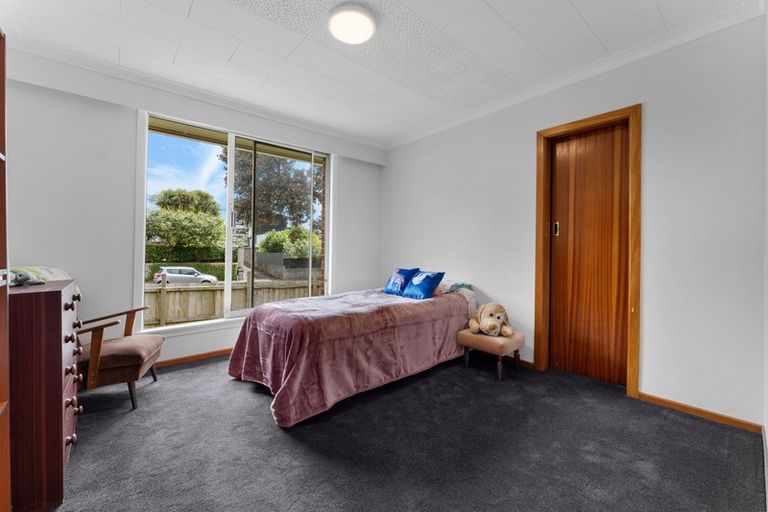 Photo of property in 77 Govett Avenue, Frankleigh Park, New Plymouth, 4310