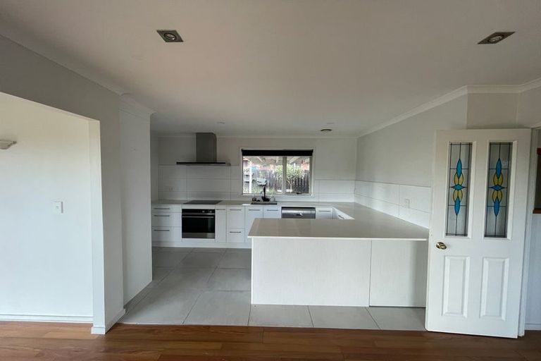 Photo of property in 595 Great South Road, Rosehill, Papakura, 2113