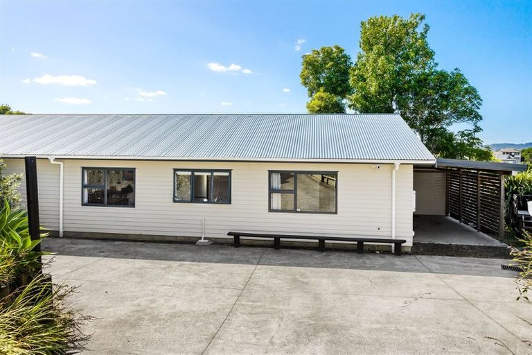 Photo of property in 230d Sturges Road, Henderson, Auckland, 0612