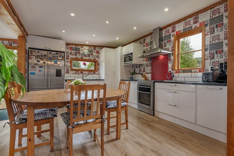 Photo of property in 42 Kingswood Street, Takaro, Palmerston North, 4412