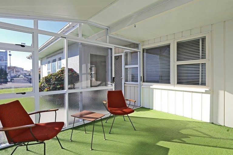 Photo of property in 1/204 Lyndon Road West, Hastings, 4122