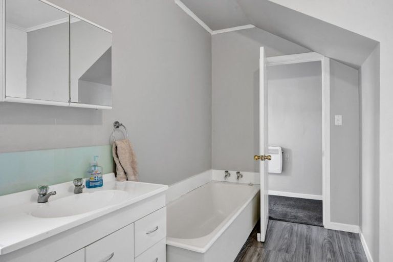 Photo of property in 43 Brown Street, Inglewood, 4330