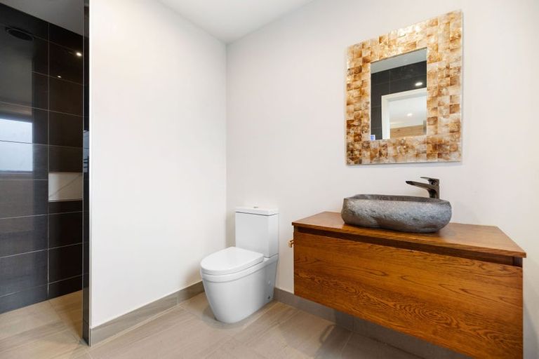 Photo of property in 31 Dingle Street, Lake Hawea, 9382