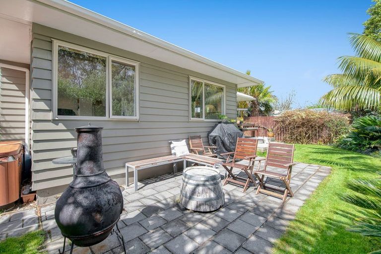 Photo of property in 19a Parakai Avenue, Parakai, 0830