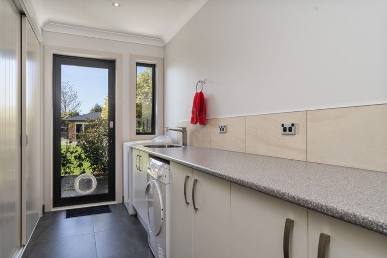 Photo of property in 6 Camellia Lane, Carterton, 5713