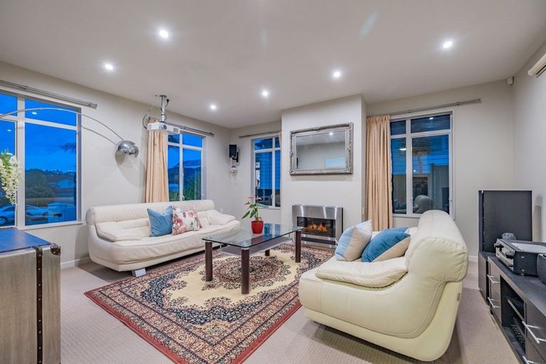 Photo of property in 112 Killybegs Drive, Pinehill, Auckland, 0632