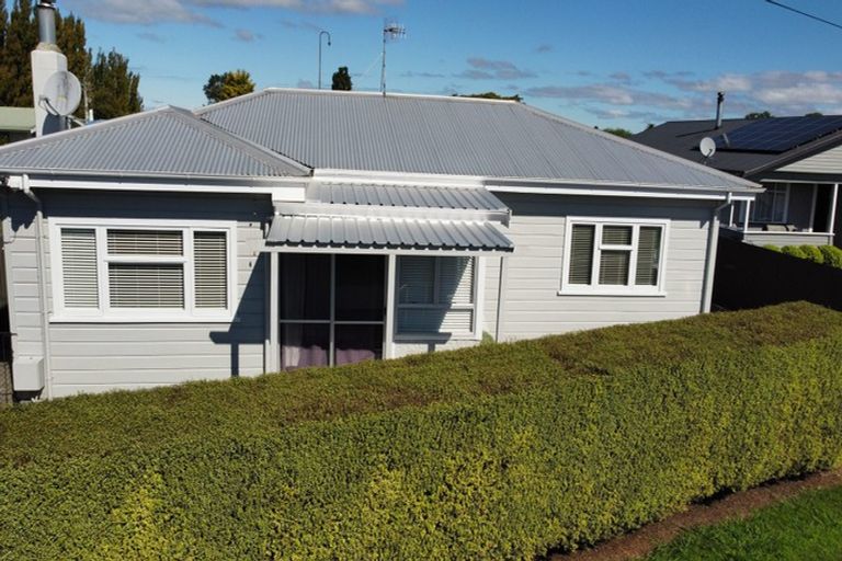 Photo of property in 82 Ferry Road, Clive, 4102