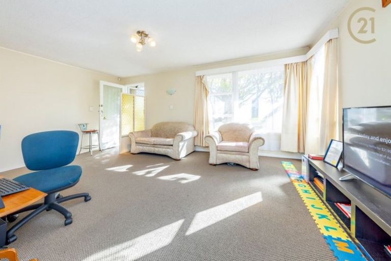 Photo of property in 14 Tatariki Street, Rosehill, Papakura, 2113