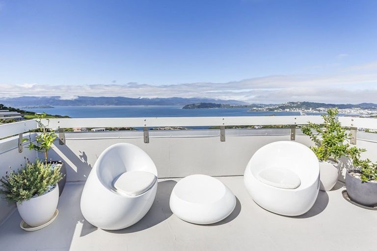 Photo of property in 11 Captain Edward Daniell Drive, Ngaio, Wellington, 6035