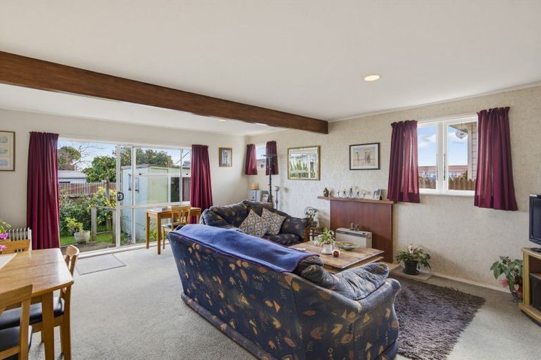 Photo of property in 4 Carlisle Street, Levin, 5510