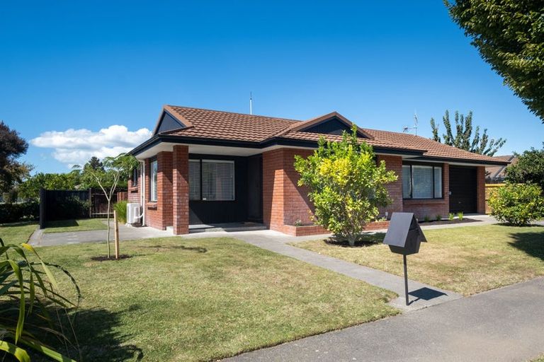 Photo of property in 1 Lowther Place, Taradale, Napier, 4112
