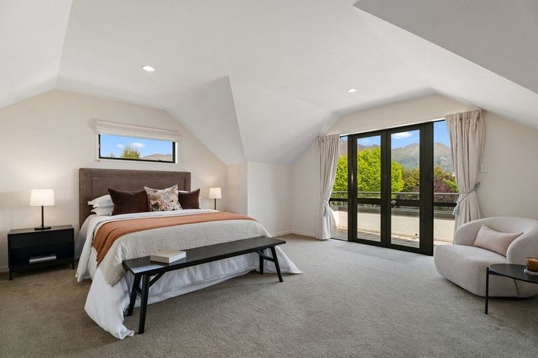 Photo of property in 4 Baker Grove, Wanaka, 9305