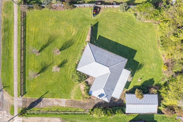 Photo of property in 23 Gloag Street, Waverley, 4510