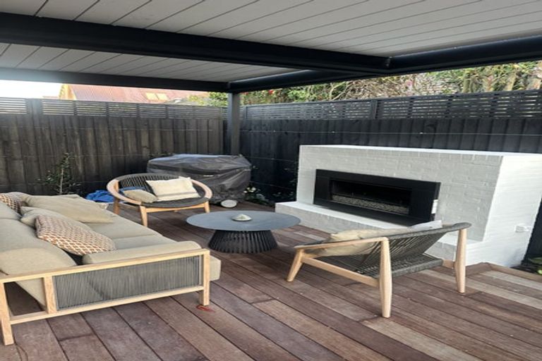 Photo of property in 1/17 Hewitts Road, Merivale, Christchurch, 8014
