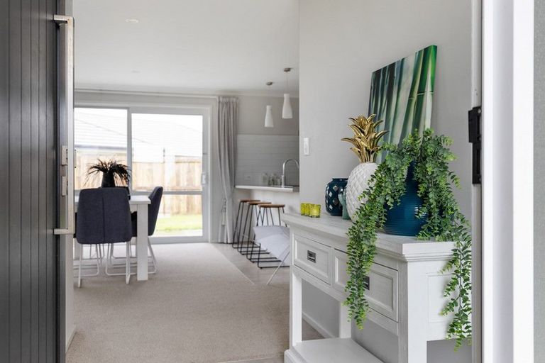 Photo of property in 24 Te Kio Crescent, Papamoa Beach, Papamoa, 3118