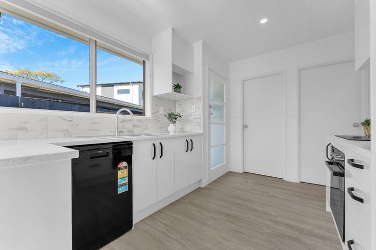 Photo of property in 3 Kendall Court, Wattle Downs, Auckland, 2103